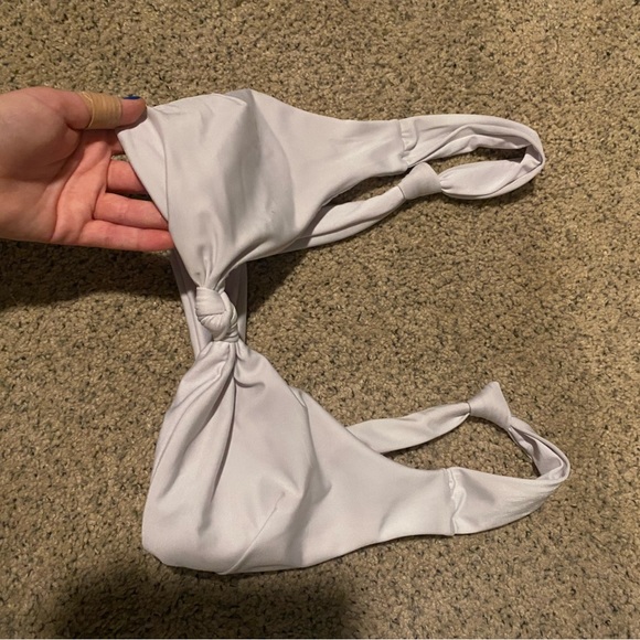 Bikini - Picture 8 of 8